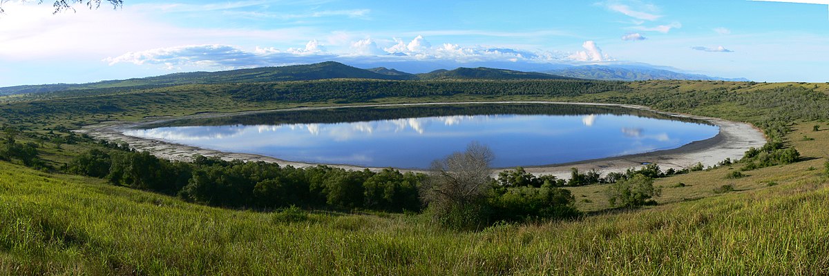 Nyamununka is a seasonal crater lake that fills during the wet season and dries up during the dry months